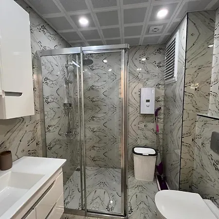 Seaview Luxury Located At 1st Coastline Apartament *